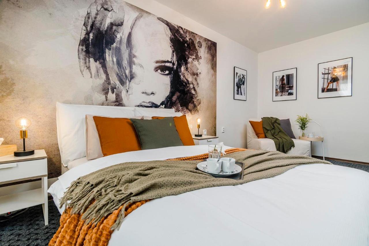 Romantic Apts By Michal&friends Apartment *